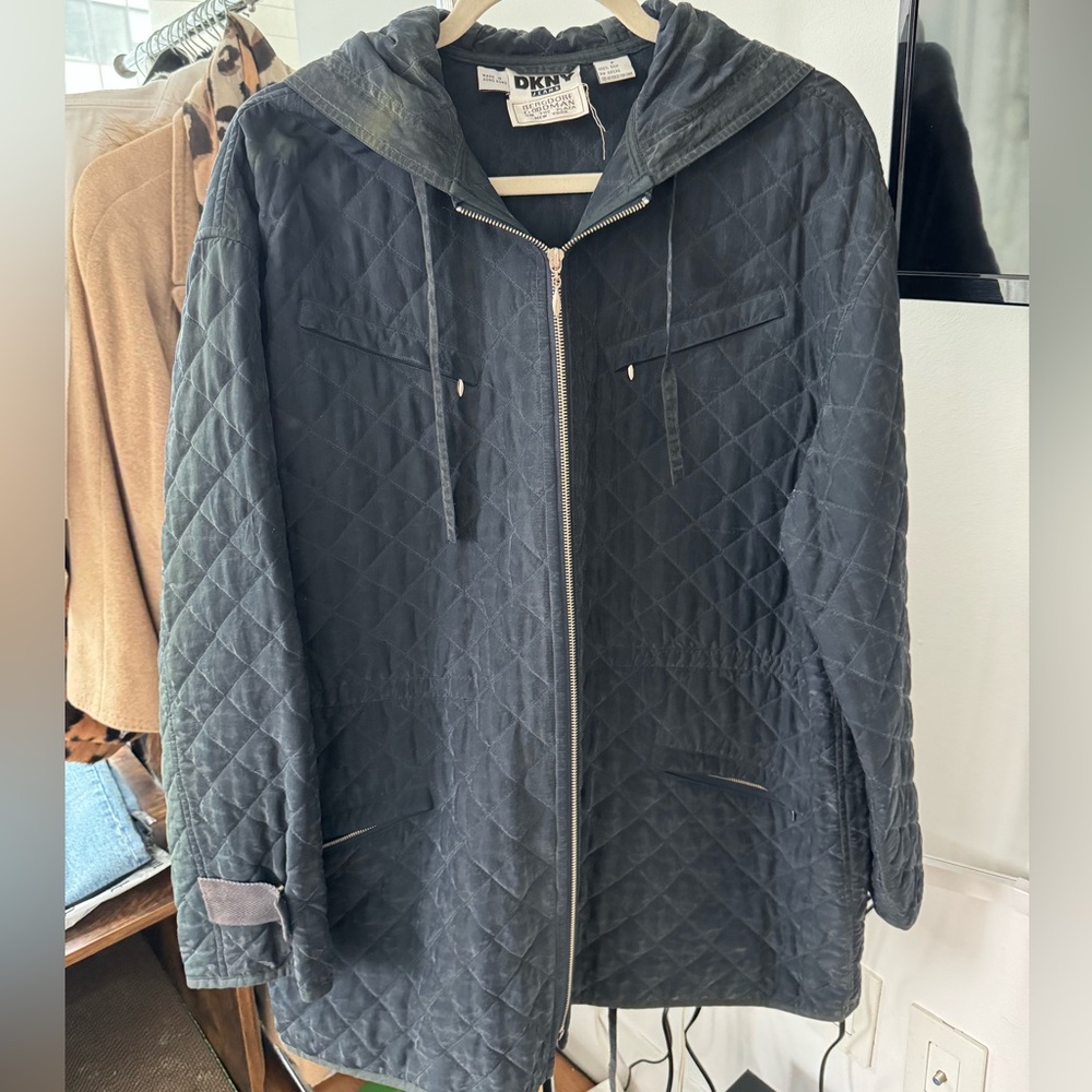 Vintage DKNY for Bergdorf Goodman - Navy quilted light jacket; 100% silk